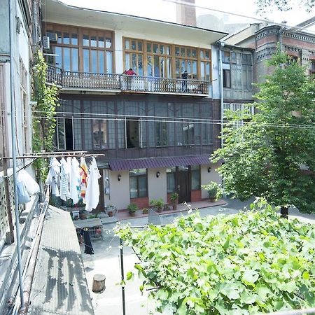 Apartment In Purtseladze Street Tbiliszi Kültér fotó