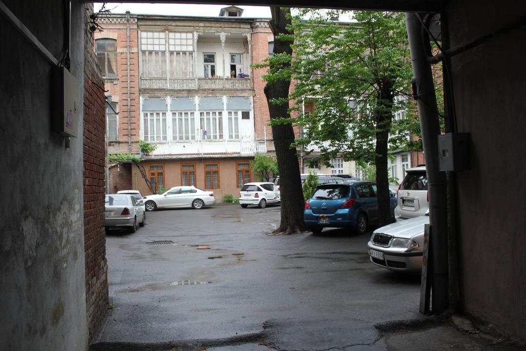 Apartment In Purtseladze Street Tbiliszi Kültér fotó