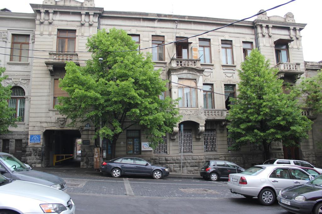 Apartment In Purtseladze Street Tbiliszi Kültér fotó