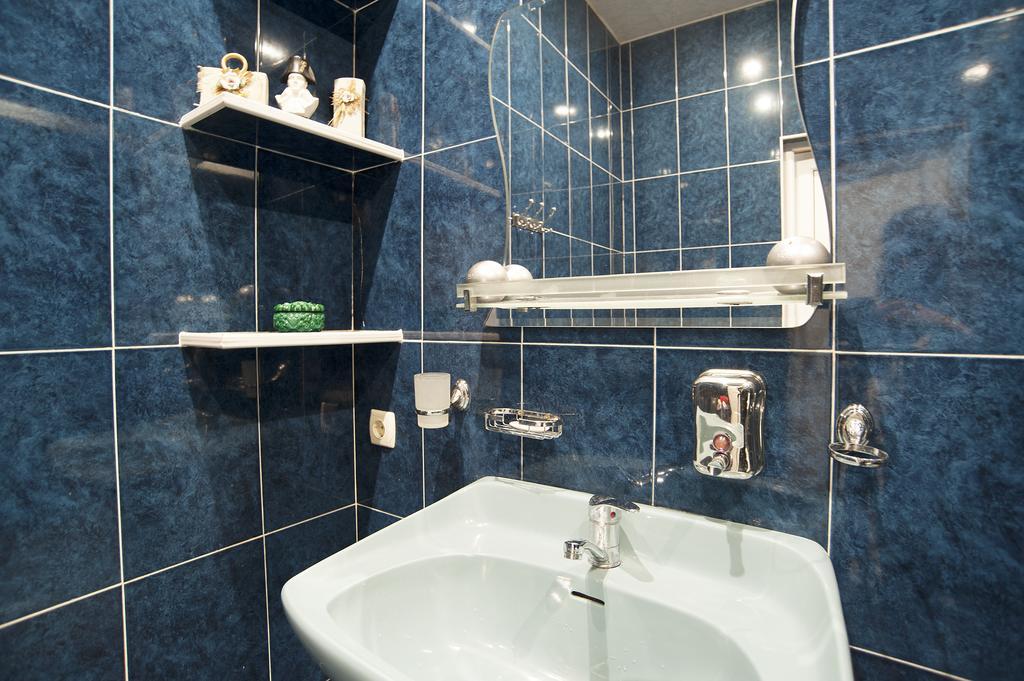 Apartment In Purtseladze Street Tbiliszi Kültér fotó