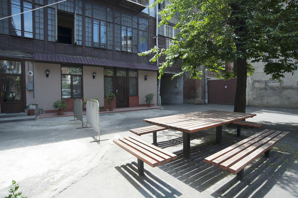 Apartment In Purtseladze Street Tbiliszi Kültér fotó