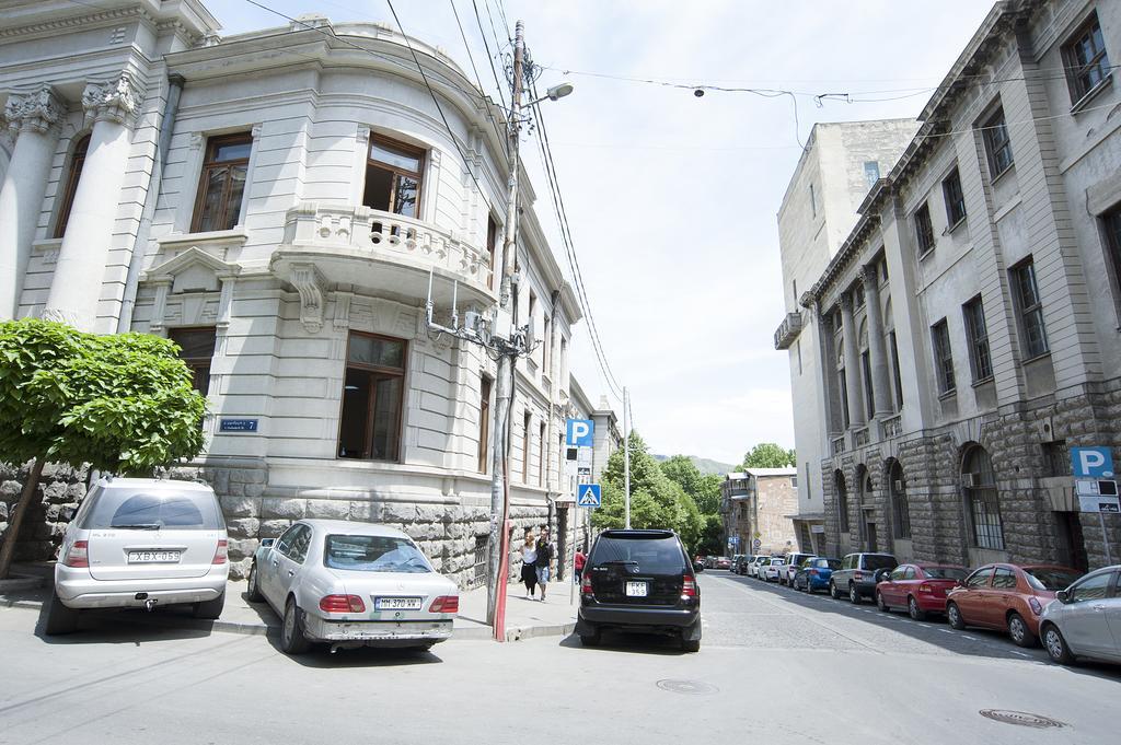 Apartment In Purtseladze Street Tbiliszi Kültér fotó